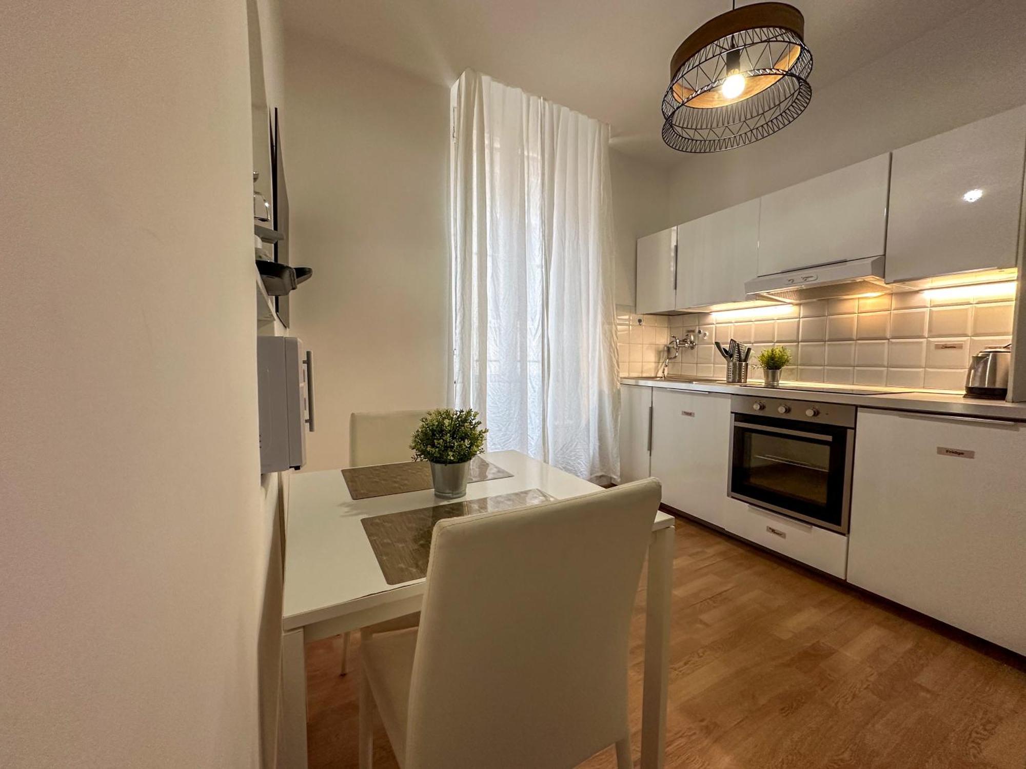 By The Colosseum - White Chic Flats Appartement Rome